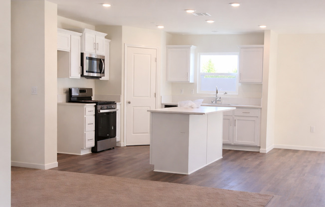Upcoming 4 Bedroom Home In Madera, Ca!