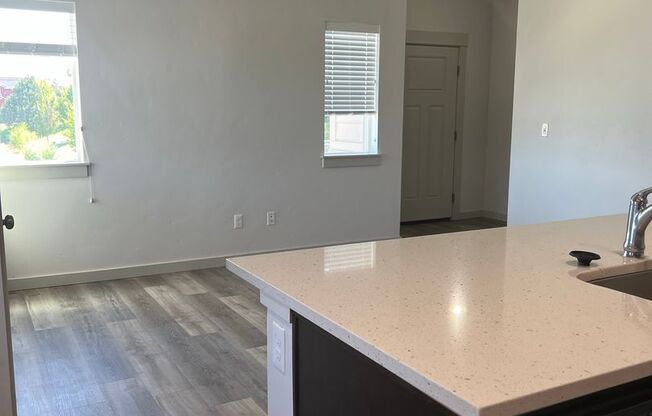 Sunbeam Townhomes Kuna **MOVE IN SPECIAL