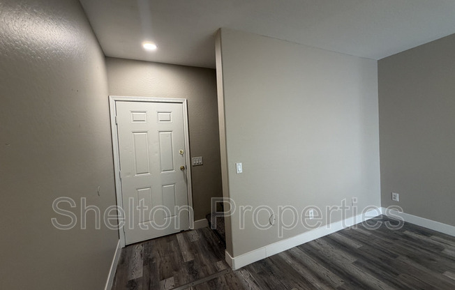 15818 N 25 ST