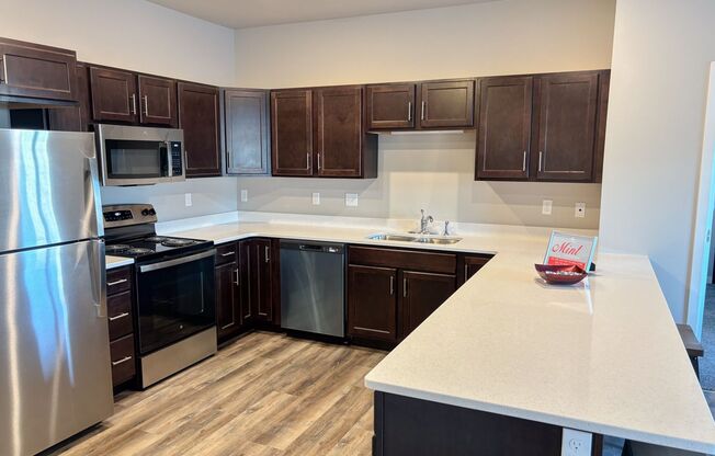 140 40th Street Drive SE