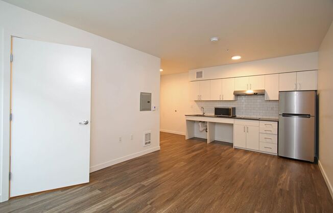 Studio, 1 bath, 367 sqft, $1,233, Unit 309