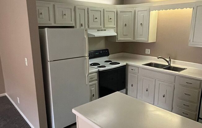 2 beds, 2 baths, 1,068 sqft, $1,319, Unit 7524-07