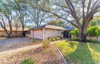 RENOVATED 2-BEDROOM IN WHISPERING OAKS
