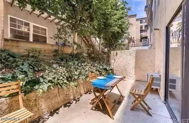 Studio, 1 bath, 352 sqft, $2,500, Unit 109