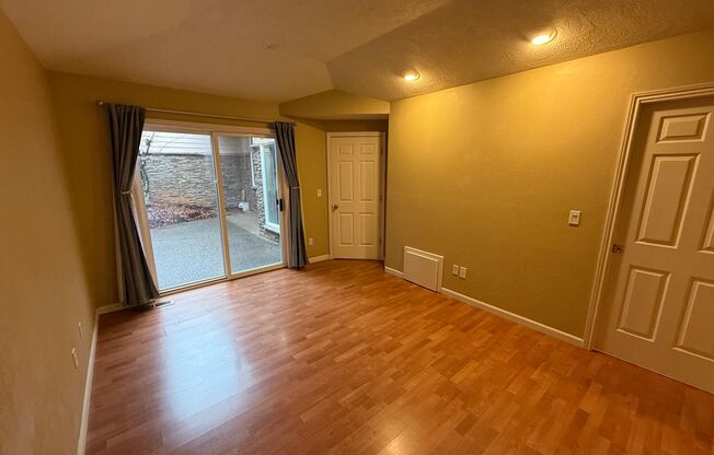 3 beds, 2 baths, $2,395