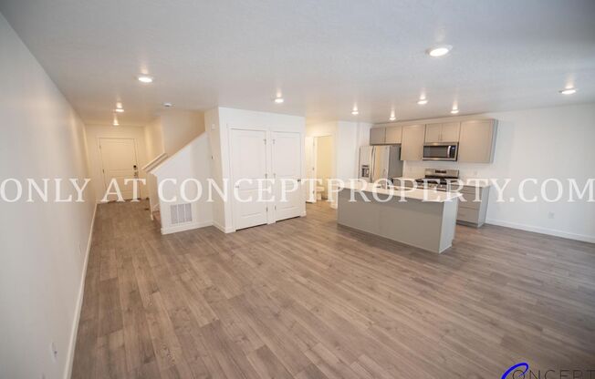 Brand-New Beautiful Spacious Modern Townhome in Lehi with Luxury Finishes & Prime Amenities