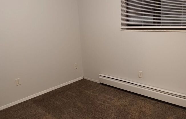 2 beds, 1 bath, 1,000 sqft, $900, Unit Unit 2