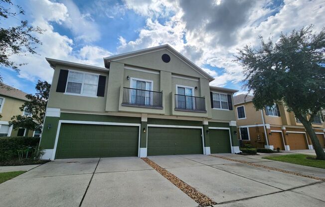 STUNNING 2-bedroom condo in Winter Garden!