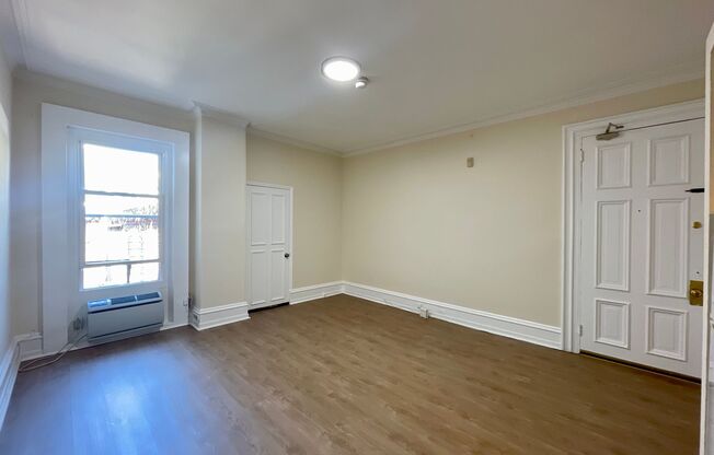 Studio, 1 bath, 450 sqft, $1,325, Unit 3M