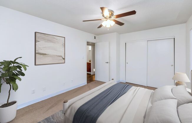 2 beds, 1 bath, 840 sqft, $1,275, Unit S1127