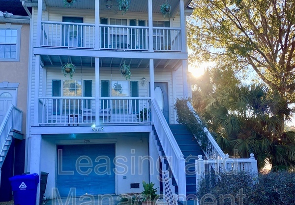 796 Harbor Place Dr