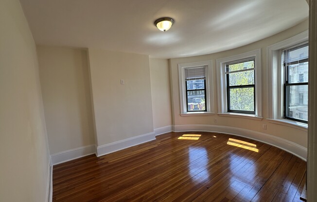 885 Massachusetts Ave