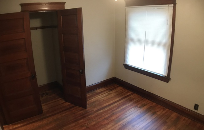 4 beds, 1 bath, $1,500