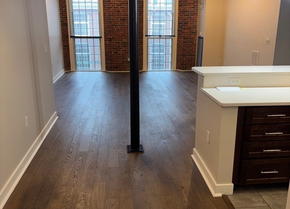 2 beds, 2 baths, 1,425 sqft, $3,000, Unit 355