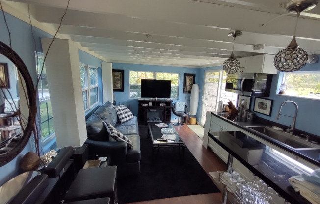 30 E KELLER HL RD