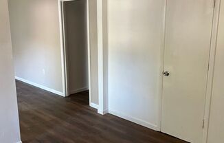 1 bed, 1 bath, $550, Unit 2436 North Grand Ave East