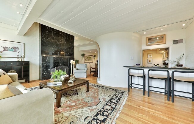 124 Beacon St, Boston MA 3F