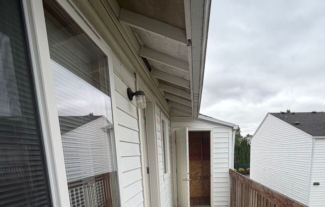 2 beds, 1 bath, 720 sqft, $1,350, Unit 359-6007