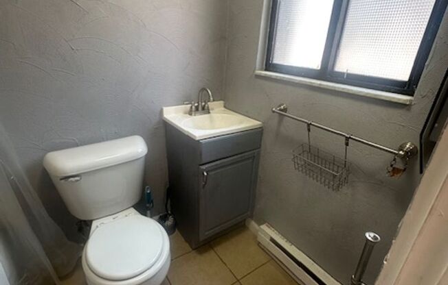 3021 Ashlyn St 1 &amp; 2