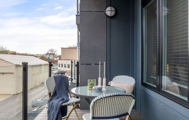 1 bed, 1 bath, 713 sqft, $2,600, Unit 305