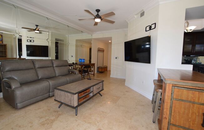 Beautiful and Bright Furnished, 1 Bd / 1 Ba Condo w/ Pool View