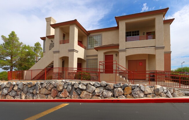 Beautiful 3 bedroom Condo