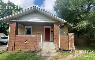2822 E 18 ST