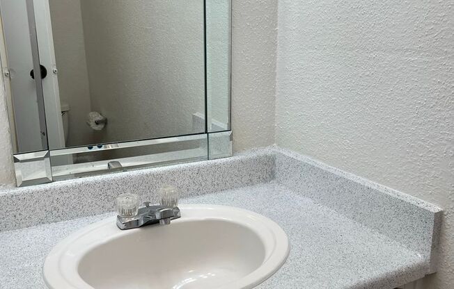 2 beds, 2.5 baths, 1,137 sqft, $1,275, Unit 28-1503