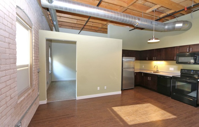 La Pompadour Apartments in Minneapolis