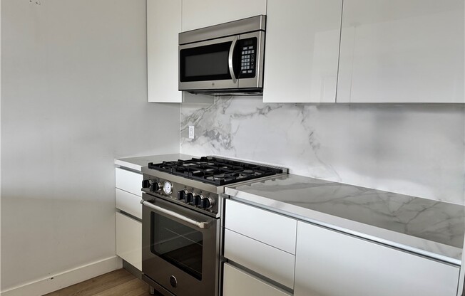 957 FIGUEROA TERRACE