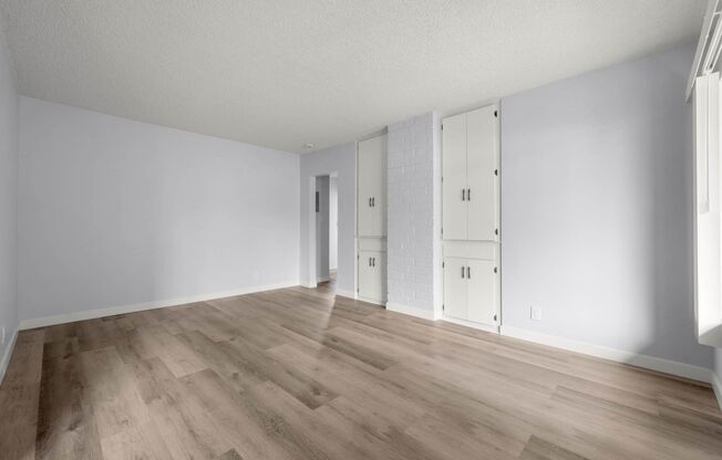 2 beds, 1 bath, $2,795, Unit 08