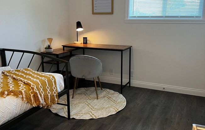 2 beds, 1 bath, 950 sqft, $1,175, Unit 3034-3