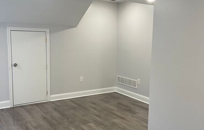 2 beds, 2 baths, 1,000 sqft, $1,695, Unit B1