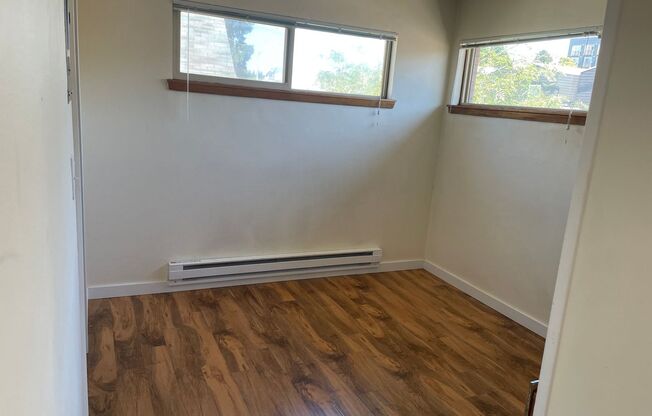 Studio, 1 bath, 385 sqft, $1,150, Unit #5233-8