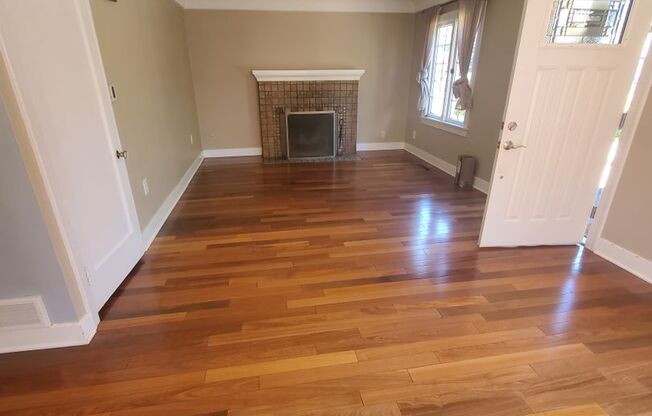 Classic 4 Bedroom Tudor in Desirable Maple Leaf Neighborhood-Just 4 blocks to Greenlake!