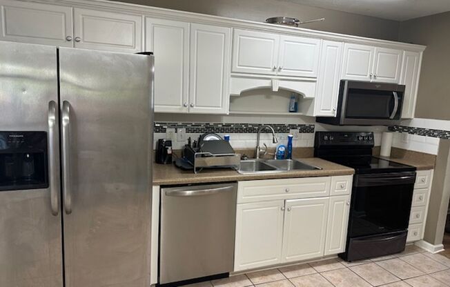 Beautiful 2 BR, 2 BA end-unit townhome in Columbia County