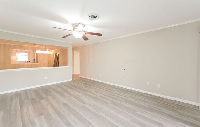 3 beds, 2 baths, $2,450, Unit Unit 122