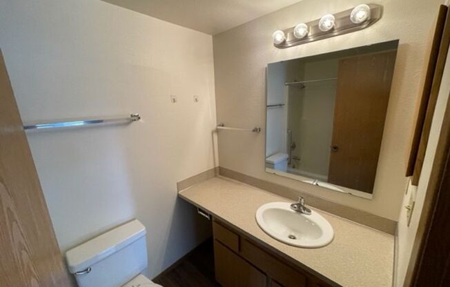 1 bed, 1 bath, 576 sqft, $1,650, Unit 107