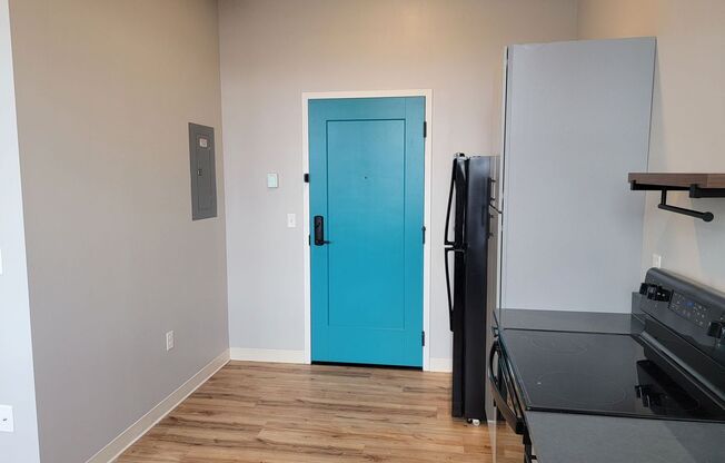 Studio, 1 bath, 354 sqft, $1,525, Unit 112