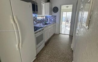 3 beds, 2 baths, $4,200, Unit # 4476