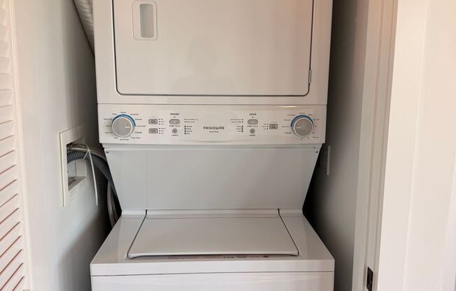 1 bed, 1 bath, 582 sqft, $3,469, Unit 802