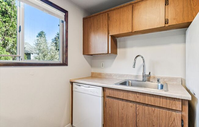 5847-5855 SE Holgate