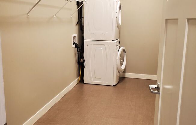 1 bed, 1 bath, $1,250, Unit 240