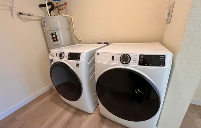 2 beds, 1 bath, $1,875, Unit A205