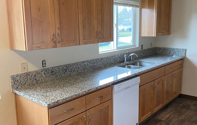 Modern 3 Bedroom Home near Auburn Elementary with Double Garage