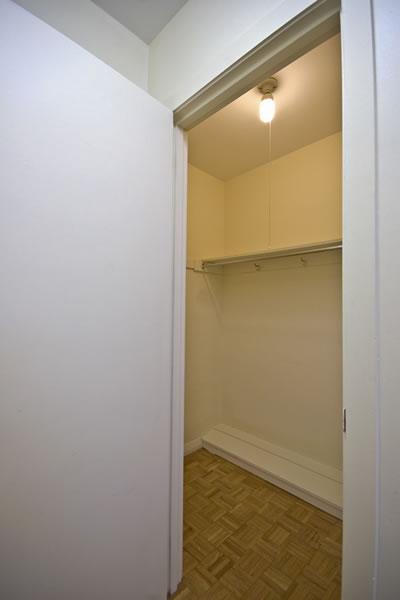 Studio, 1 bath, 570 sqft, $2,200, Unit 308