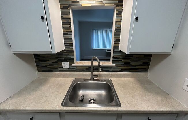 1 bed, 1 bath, $995, Unit 250