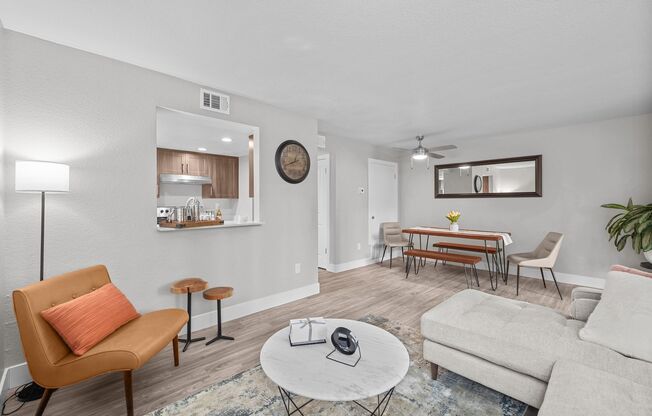 2 beds, 1 bath, 875 sqft, $2,025, Unit 47