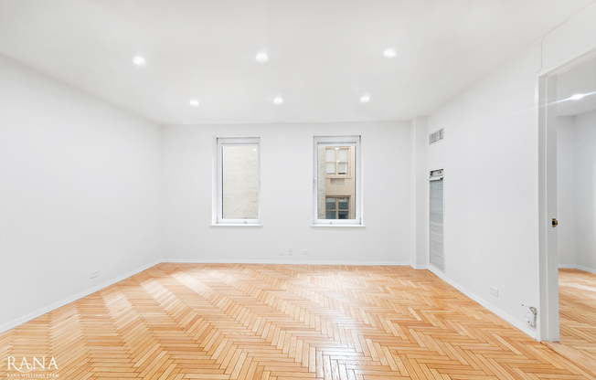 1 bed, 1.5 baths, 651 sqft, $4,800, Unit 14F