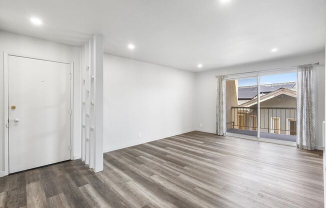 528 Merritt Ave #302 - 1 bedroom | 1 bath | Upper unit